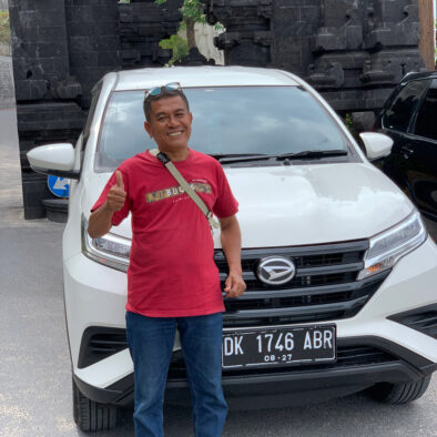 a-car-with-a-driver-2